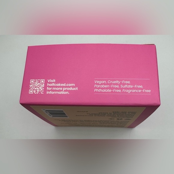 HALF CAKED Star Bright Loose Setting Powder in Banana - Picture 2 of 6